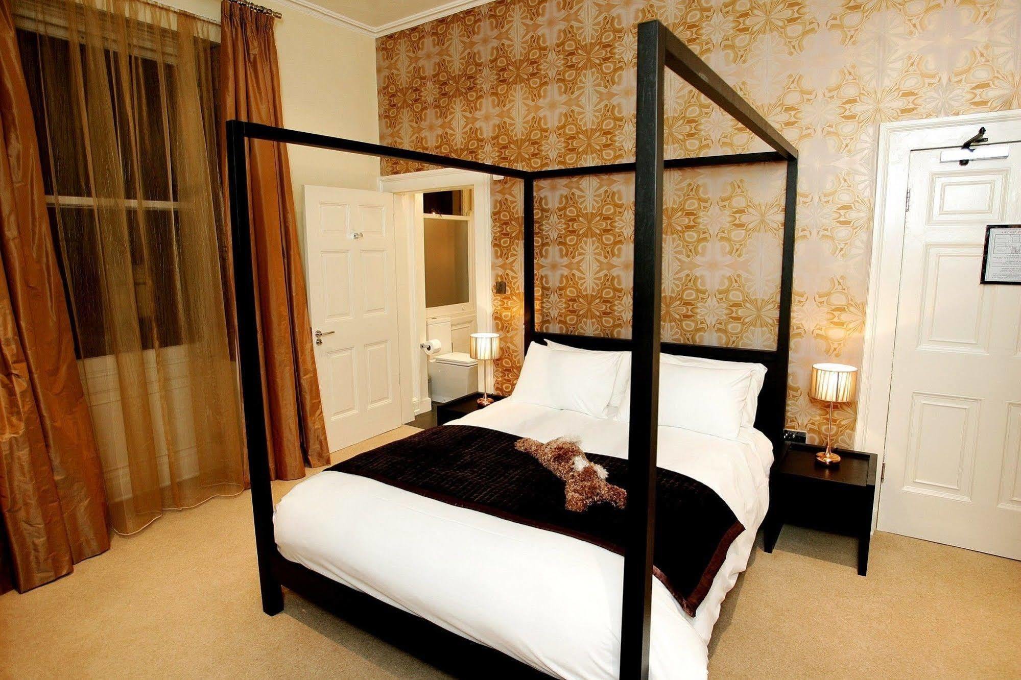 Boutique 25 Bed & Breakfast Скиптън Екстериор снимка